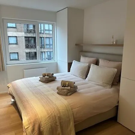 Lejlighed Ruim Met Zeezicht In Hartje