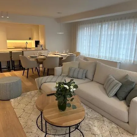 Ruim Met Zeezicht In Hartje Knokke-Heist